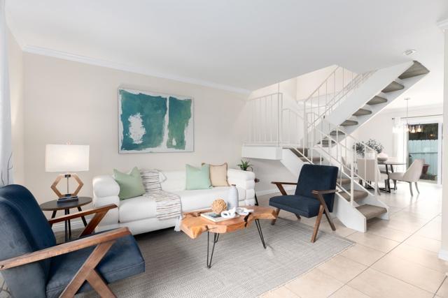 Detail Gallery Image 2 of 26 For 827 Del Mar Downs Rd #E,  Solana Beach,  CA 92075 - 3 Beds | 2/1 Baths