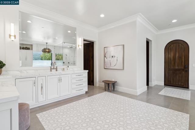 1021 Via Del Gato, Alamo CA: https://media.crmls.org/mediaz/56303658-5b2b-4dfe-96e4-bcf04b09c77e.jpg