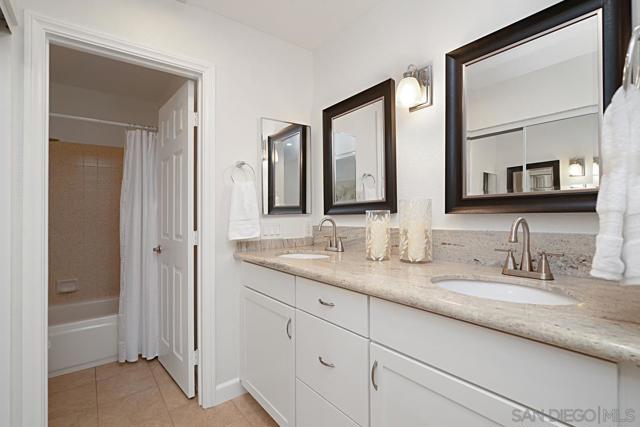 13327 Caminito Ciera, San Diego CA: https://media.crmls.org/mediaz/56305b40-e155-477d-9737-ec61e9c6fed5.jpg
