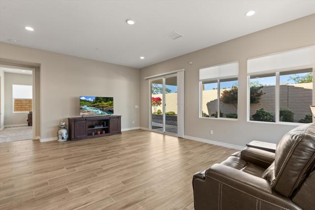 85536 Brovello Drive, Indio CA: https://media.crmls.org/mediaz/5630c714-73d8-418f-a077-c9b338acc882.jpg