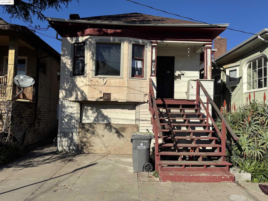 878 Athens Ave