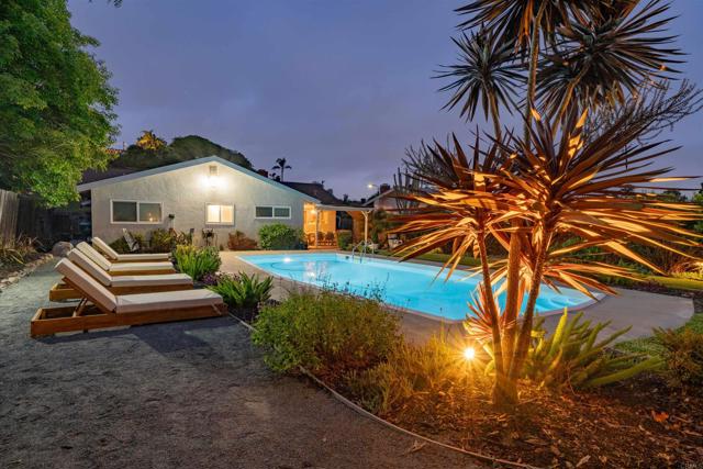 3876 Mount Albertine Avenue, San Diego CA: https://media.crmls.org/mediaz/5631b293-49a1-4bef-a77f-a6a1ab6409b6.jpg