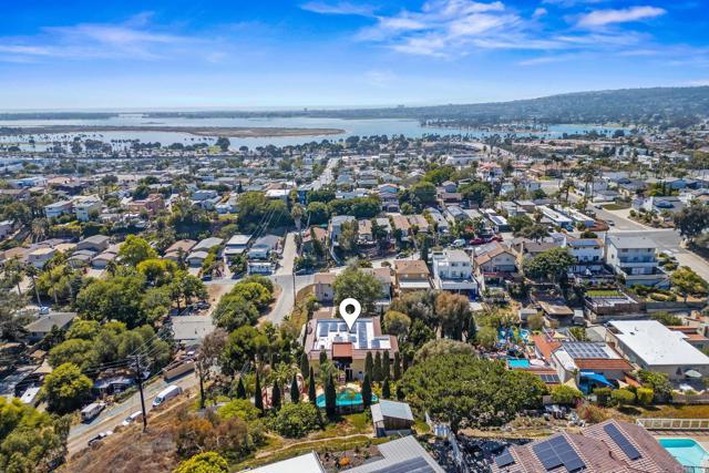 4770 Jellett Street, San Diego CA: https://media.crmls.org/mediaz/5632e4a4-9620-406c-ac13-ffd5db74954e.jpg