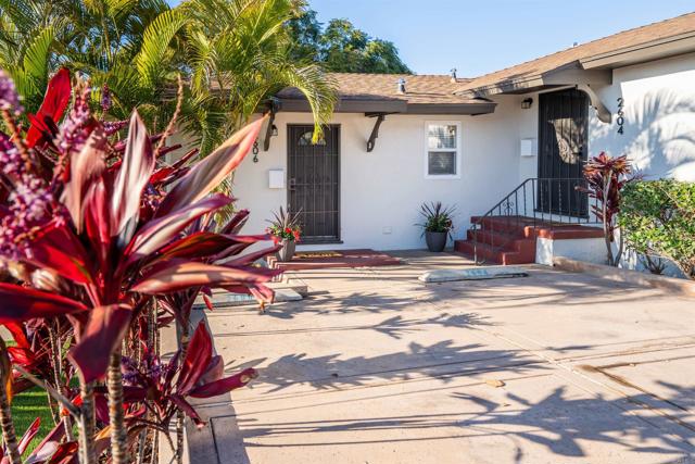 2604 06 Juan Street, San Diego CA: https://media.crmls.org/mediaz/563366fe-dfee-453e-bc76-cf454524251e.jpg