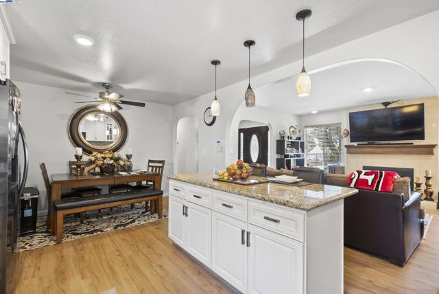43150 Starr street, Fremont CA: https://media.crmls.org/mediaz/5633a002-3c06-410a-bc84-233f1cd4a126.jpg