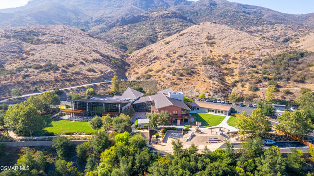 5426 Cedarhaven Drive, Agoura Hills CA: https://media.crmls.org/mediaz/563408e4-bb97-484e-887d-7d0db8e7fd77.jpg