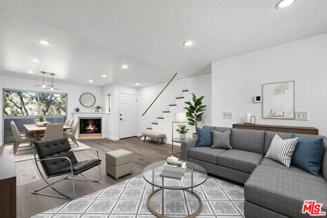 13340 Burbank Boulevard, Sherman Oaks CA: https://media.crmls.org/mediaz/56341d70-e750-452c-b27d-7c74f006cddb.jpg