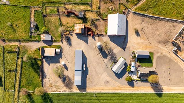 54800 Lonoak Road, King City CA: https://media.crmls.org/mediaz/56345f07-a8d9-4669-9e66-7d7bb87462e7.jpg