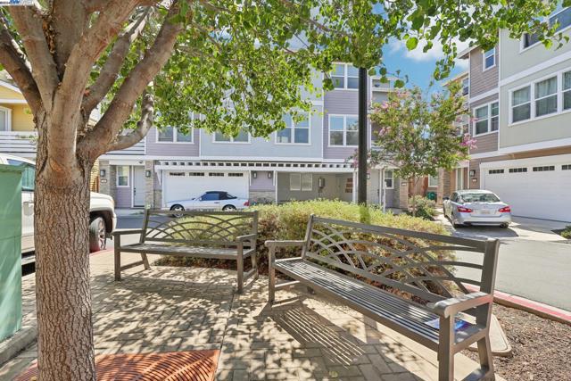 Image 8 of 45 For 23320 Wilmot Cir