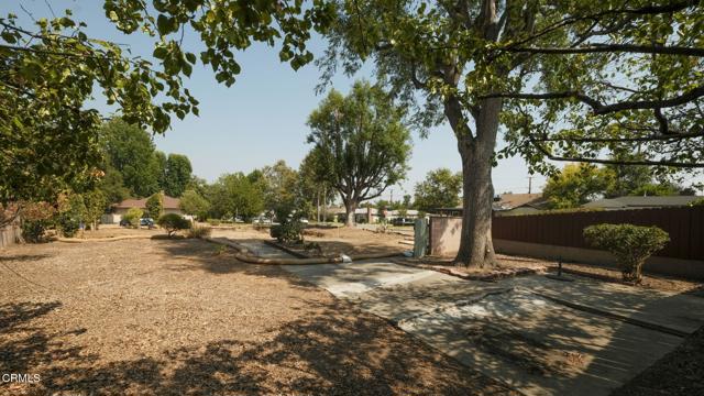 2305 Galbreth Road, Pasadena CA: https://media.crmls.org/mediaz/56350cdf-2957-4053-9736-4579627656f3.jpg