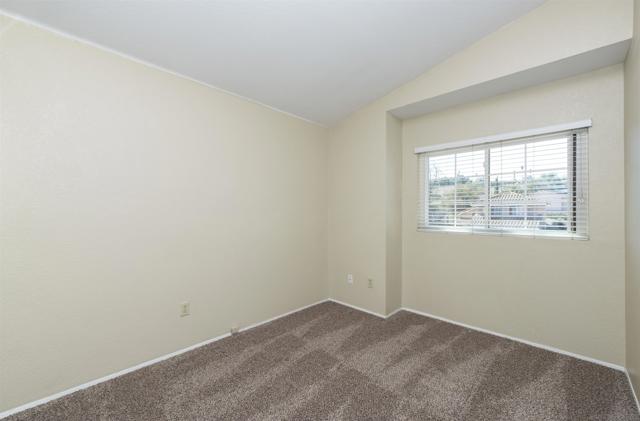 630 Thunder Gln, Escondido CA: https://media.crmls.org/mediaz/56351d9b-598d-483a-9e90-9a5a9d692285.jpg