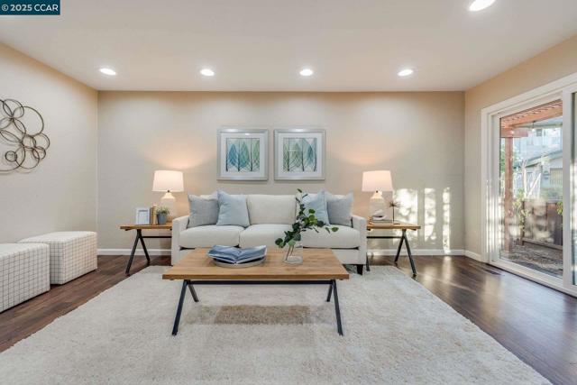 1084 Southdown Court, Walnut Creek CA: https://media.crmls.org/mediaz/56356f87-4756-4591-8af9-c3f67ca87a71.jpg