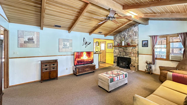 26748 Mcmahan, Idyllwild CA: https://media.crmls.org/mediaz/5635f29b-701b-4bbc-b459-520887b7a5c3.jpg