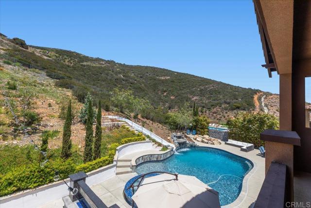 543 Ledge Street, San Marcos CA: https://media.crmls.org/mediaz/5636173e-62ec-4455-baf2-1de92378eddc.jpg