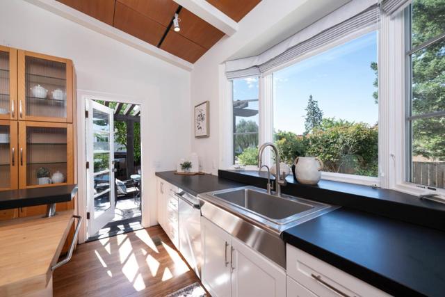 Image 21 of 64 For 1120 Palm Avenue