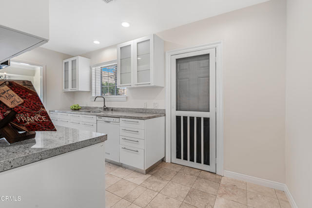 15233 Camarillo Street, Sherman Oaks CA: https://media.crmls.org/mediaz/56374464-d077-47b2-a0da-137c1ba6b0a3.jpg