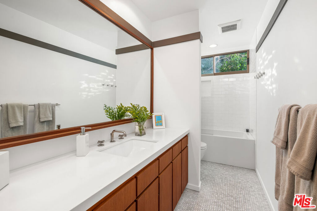 13547 Contour DriveSherman Oaks img 26