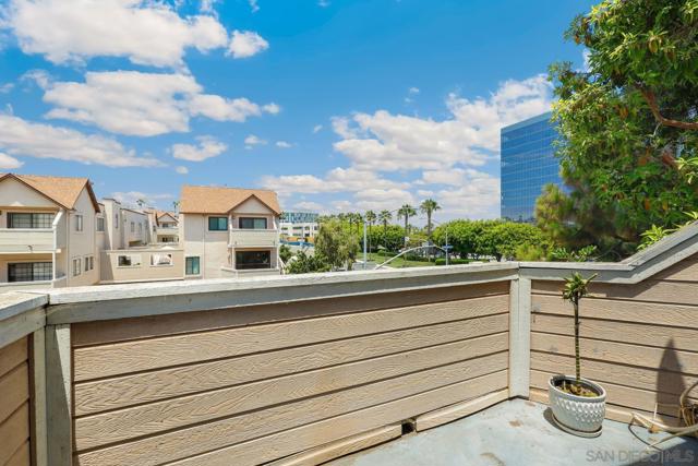 9250 Towne Centre Dr, San Diego, California 92121, 2 Bedrooms Bedrooms, ,2 BathroomsBathrooms,Condominium,For Sale,Towne Centre Dr,250017047SD