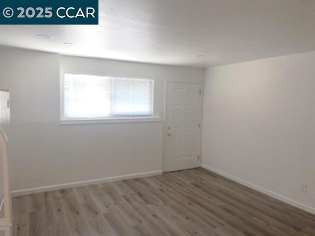 527 Vaqueros Ave, Rodeo CA: https://media.crmls.org/mediaz/56387523-7680-4e09-9b88-eb7a655185ce.jpg