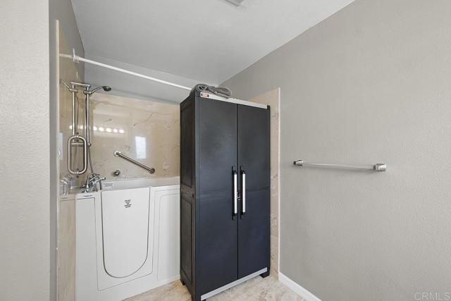 Detail Gallery Image 18 of 37 For 1219 Wren St, San Diego,  CA 92114 - 5 Beds | 4 Baths