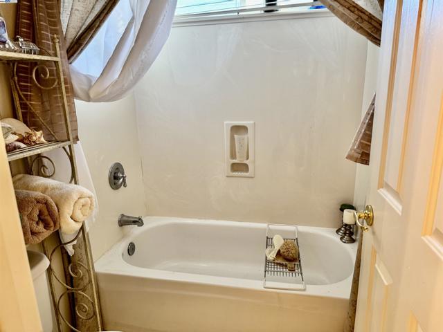 1012 Baltusrol Rd, Livermore CA: https://media.crmls.org/mediaz/563943df-95fa-4160-a911-8ce5b8fbf0a3.jpg