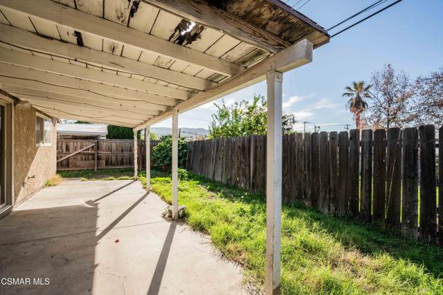 1421 Sequoia Avenue, Simi Valley CA: https://media.crmls.org/mediaz/56394d13-60f7-4373-a6d4-b0264c252d59.jpg