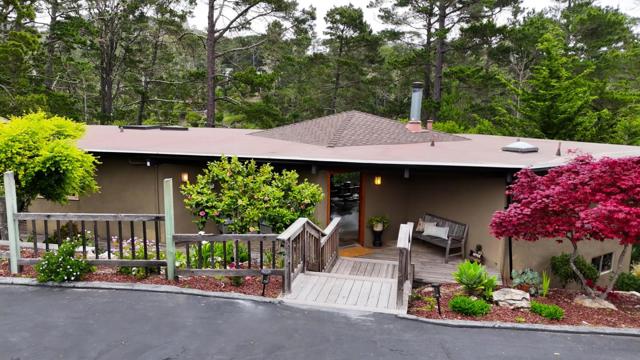 25275 Arriba Del Mundo, Carmel CA: https://media.crmls.org/mediaz/563963a9-b8ab-4381-83d9-4226326807b4.jpg