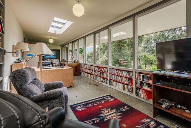 640 Los Trancos Road,  CA: https://media.crmls.org/mediaz/5639dfd0-9dc9-42ef-9368-6443516d4a87.jpg