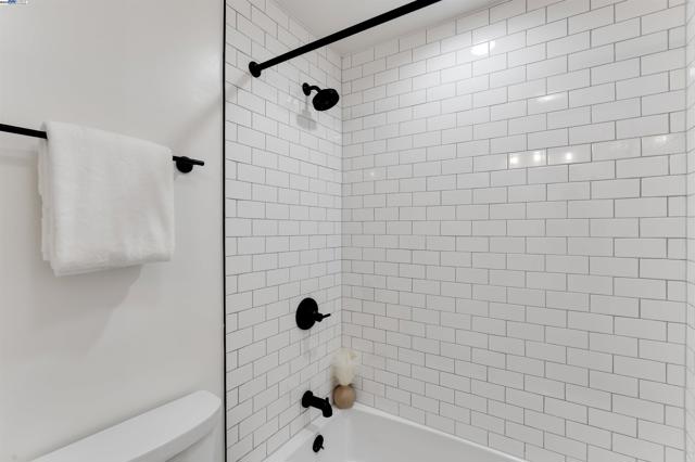 1337 Pennsylvania Blvd, Concord CA: https://media.crmls.org/mediaz/5639eac4-f0a5-47c2-8686-95f2caab7714.jpg