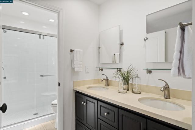 109 Baldwin Dr, Danville CA: https://media.crmls.org/mediaz/563a4f08-2181-4d9a-9b2f-cc870bd660f7.jpg