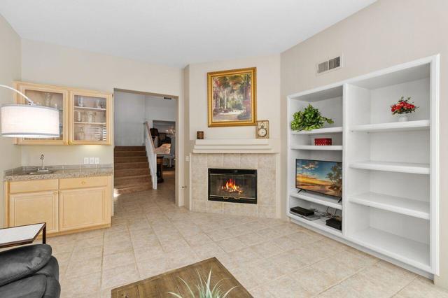 205 Kavenish Drive, Rancho Mirage CA: https://media.crmls.org/mediaz/563a5a22-04f7-4e5e-a337-0ed46341fa8c.jpg