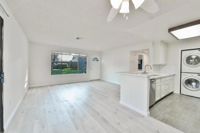4974 Flat Rock Circle, San Jose CA: https://media.crmls.org/mediaz/563a5d24-d484-41ce-8d32-af9552719dbd.jpg