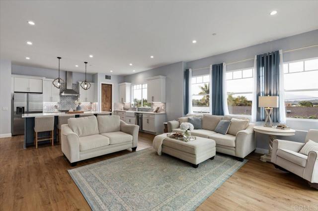 276 Hilltop Drive, Chula Vista CA: https://media.crmls.org/mediaz/563ab945-1d2a-4bbe-a13a-f617dcee9b81.jpg