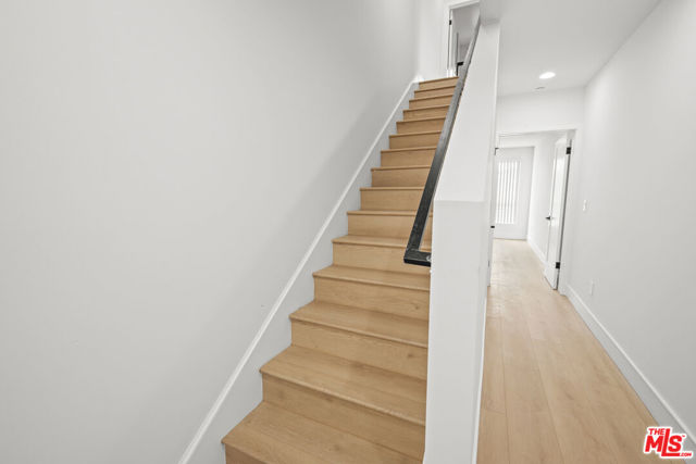 2700 Fletcher Drive, Los Angeles CA: https://media.crmls.org/mediaz/563cb888-1ada-4d16-af86-54e017912615.jpg