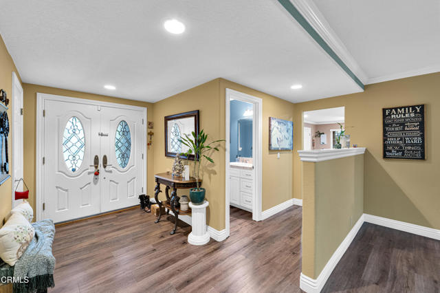 Detail Gallery Image 3 of 28 For 219 Castilian Ave, Newbury Park,  CA 91320 - 4 Beds | 2/1 Baths