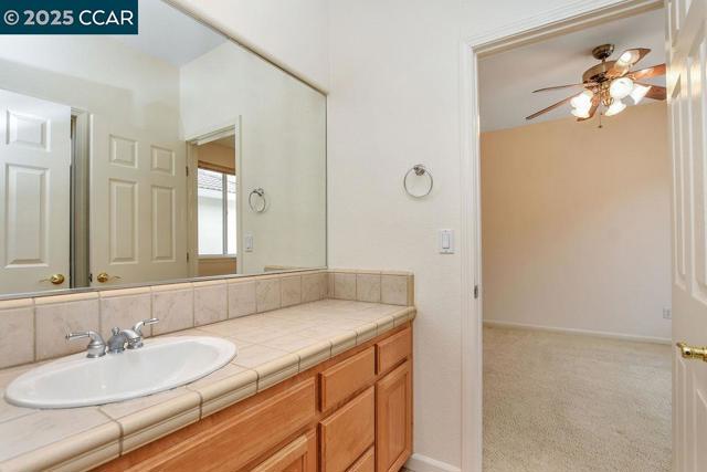 2460 Covelite Way, Antioch CA: https://media.crmls.org/mediaz/563ccbc2-eff3-42e6-81a2-e24dec28decf.jpg