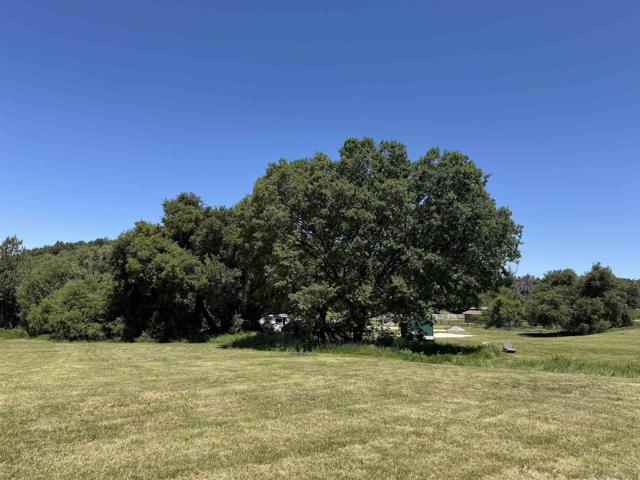 5750 Forest Meadows, Julian CA: https://media.crmls.org/mediaz/563ccc0c-7f19-4516-8818-fa2b8c0b25e6.jpg