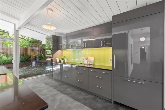 594 W Remington Drive, Sunnyvale CA: https://media.crmls.org/mediaz/563e737e-a3b3-4f6f-9ae2-3722867267cd.jpg
