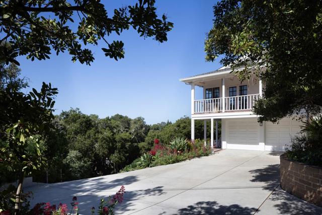 26282 Atherton Drive, Carmel CA: https://media.crmls.org/mediaz/563e9add-203a-462c-a0a1-63a5a13d8a83.jpg