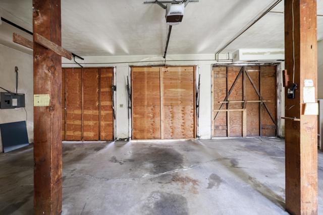 4662 Bancroft, San Diego CA: https://media.crmls.org/mediaz/563eb666-7d23-4ab7-9c24-1d0d4b5c5d8b.jpg