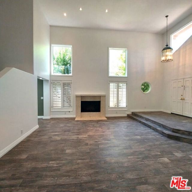 4342 Park Verdi, Calabasas CA: https://media.crmls.org/mediaz/563f03cc-248e-4cfd-a40c-a2c202785a7d.jpg