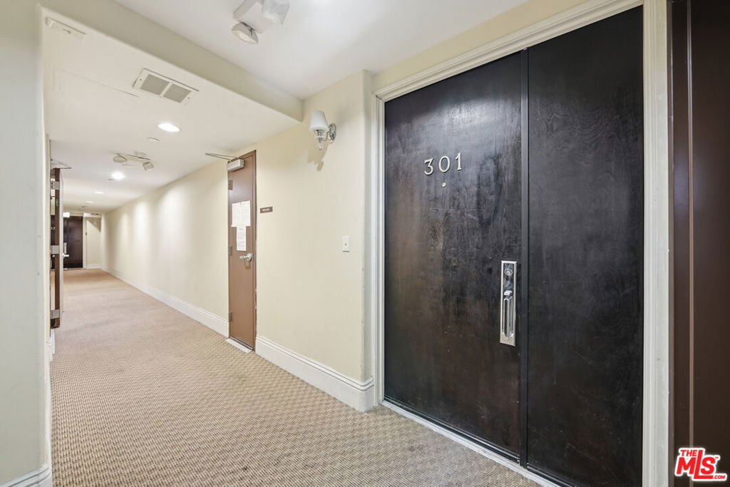 147 N Berendo Street #301