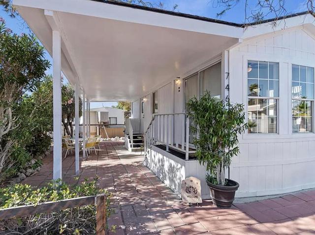 74711 Dillon Rd Spc 746, Desert Hot Springs CA: https://media.crmls.org/mediaz/563f3f9d-f42c-433d-af2c-eb37e9731aa6.jpg