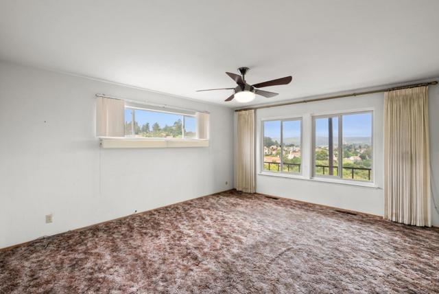 3705 Encline Way, Belmont CA: https://media.crmls.org/mediaz/563fa600-616b-4af7-b85d-94366d51051c.jpg