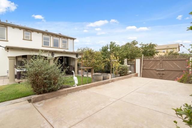 209 Sirrah Way, Greenfield CA: https://media.crmls.org/mediaz/5640325d-d9a6-4b6f-8198-6098fb471c98.jpg