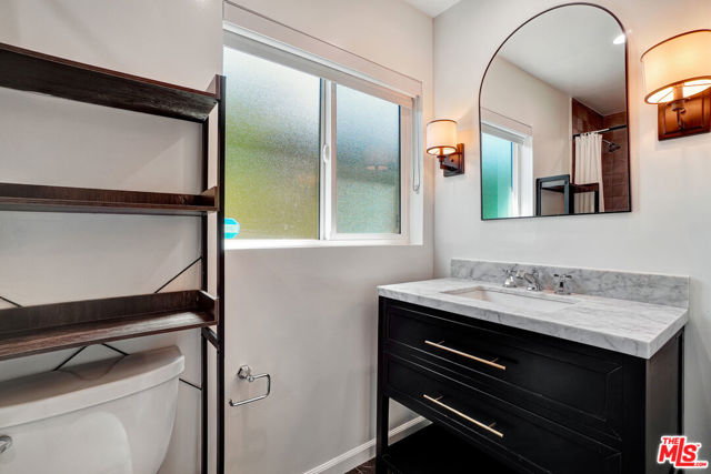 4340 W 60th Street, Los Angeles CA: https://media.crmls.org/mediaz/56411d42-acdc-4d3c-952a-0989aaa3ebc3.jpg