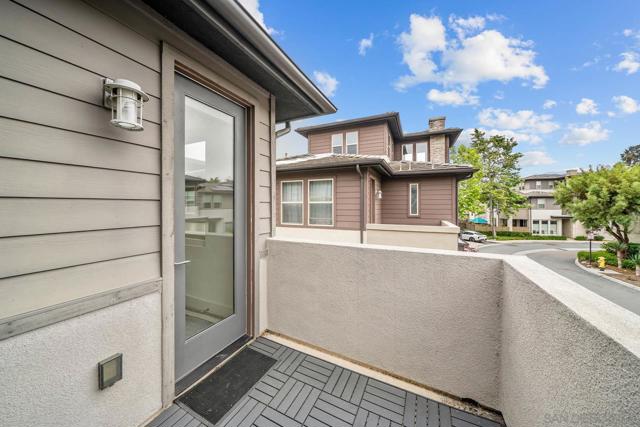 2335 Aperture Circle, San Diego CA: https://media.crmls.org/mediaz/5641330b-f7f3-45e6-b796-a046e1d59d50.jpg