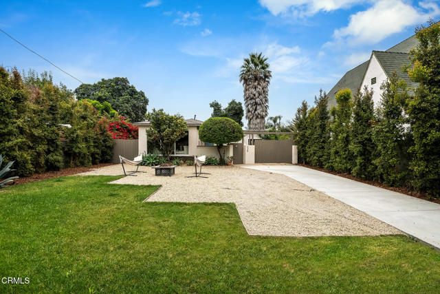 238 W Center Street, Ventura CA: https://media.crmls.org/mediaz/5642d5e9-7d38-46bd-8f24-5d9d4d335e11.jpg