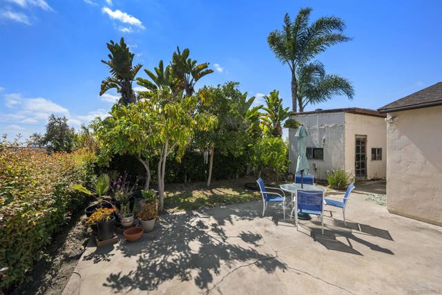 856 Orchid Way, San Diego CA: https://media.crmls.org/mediaz/56434833-67fb-4cf6-9a8a-9d7e29e64893.jpg