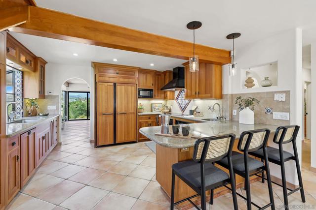 974 Via Hillview, Fallbrook CA: https://media.crmls.org/mediaz/5644816b-2264-4698-b4be-23cb938a4328.jpg
